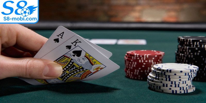 Poker online tiếp tục giữ vị trí hàng đầu trong danh sách game